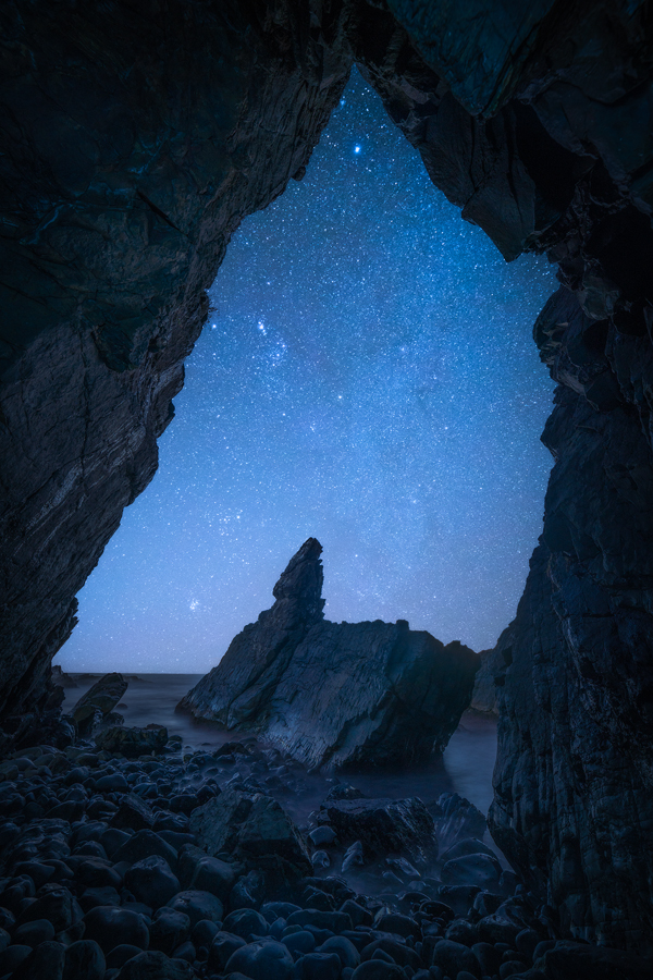 StarrySeacave900.jpg